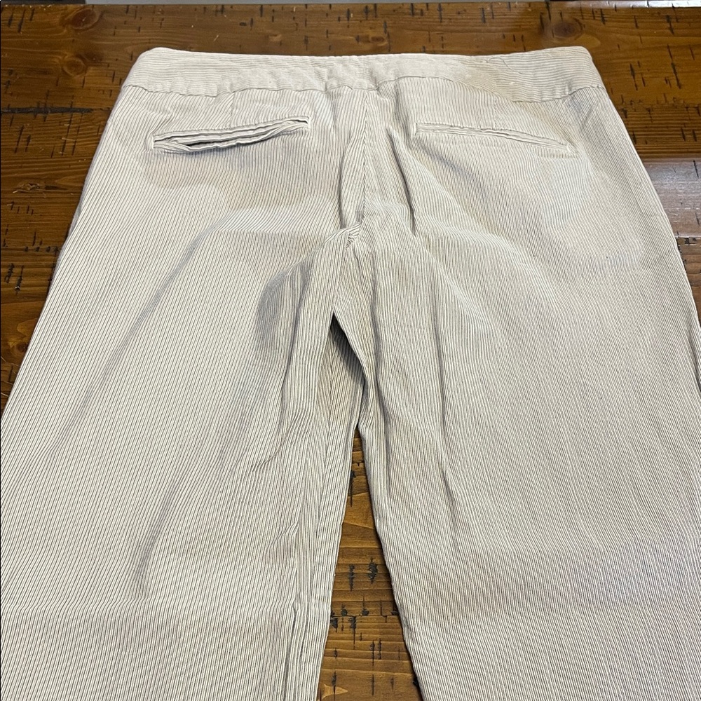 GAP Women's Wide Leg Cream Jeans - Picture 3 of 3